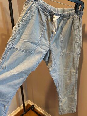 GAP x FREE CITY, light denim, cropped pull on pant, size Medium, light blue
